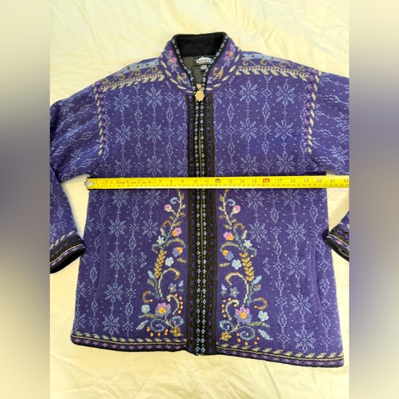 Icelandic Design Wool Blend Floral Tapestry Jacket M Nordic Embroidered Boho 03 - Picture 12 of 14